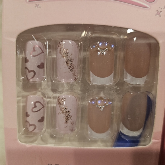 Press On Nails French Manicure Hearts And Jewels 24 Piece #1-#2 - Picture 4 of 4